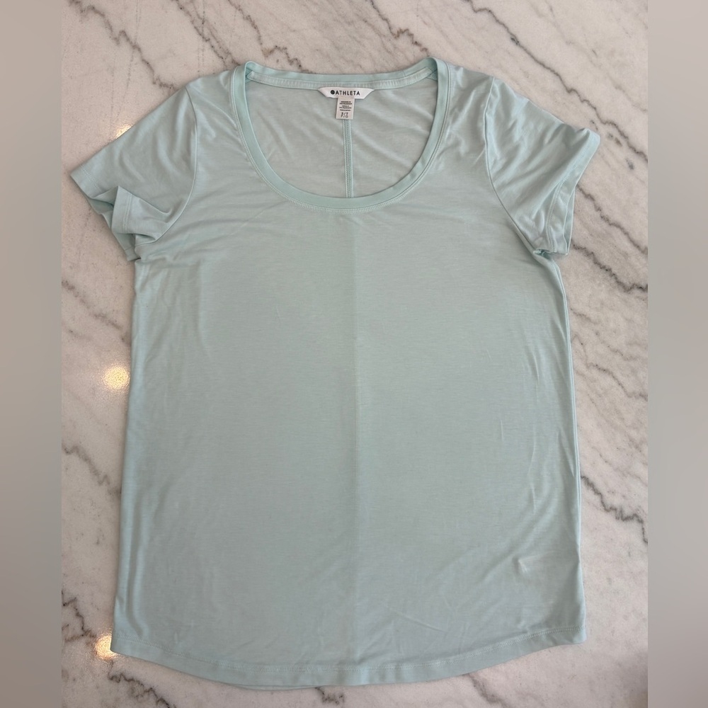 3/$15 Athleta Soft Aqua Short Sleeve Tee